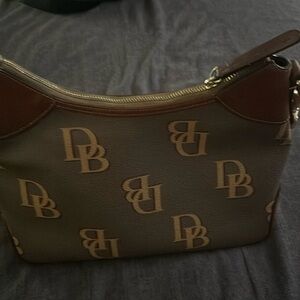 D&B medium size bag.